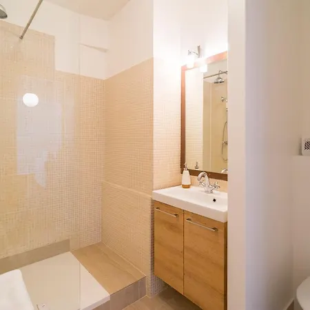 West Family - Menage Pro, Clim, Wifi פריז